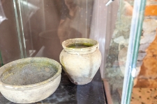 Naczynia gliniane - Kaplica Matki Bożej Kębelskiej, Wąwolnica