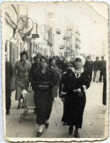 Maria Sobczak na ulicy Zamojskiej w Lublinie