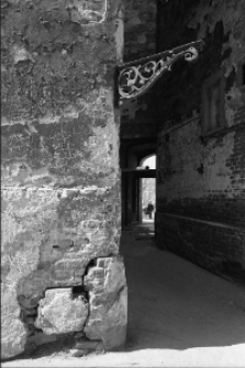 Brama kamienicy przy ul. Olejnej 7