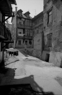 Podw&oacute;rko kamienicy przy ul. Olejnej w Lublinie