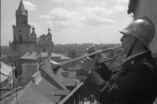 Hejnalista na Bramie Krakowskiej w Lublinie