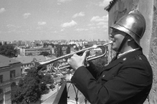 Hejnalista na Bramie Krakowskiej w Lublinie