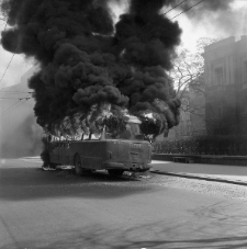 Płonący autobus
