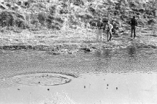 Dzieci nad rzeką Bystrzycą