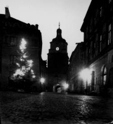 Nocny Lublin - widok z Rynku Starego Miasta na ulicę Bramową i Bramę Krakowską