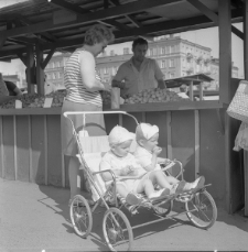 Stoisko handlowe na targowisku na Nowym Placu Targowym w Lublinie