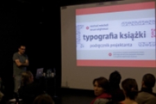 Prezentacja wydawnictwa d2d prowadzona przez Roberta Olesia podczas Typoluba 2012