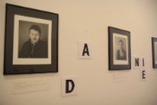 Wystawa Składanie Świata