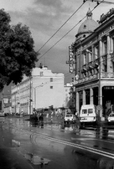 Krakowskie Przedmieście w Lublinie, widok na hotel Lublinianka i budynek Poczty Gł&oacute;wnej