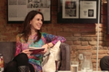 Ewa Frączek czyta wiersze w Domu Sł&oacute;w