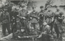 Fotografia grupowa batalionu Kazimierza Filipowicza "Korda"