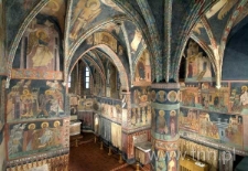 Wnętrze Kaplicy Zamkowej - widok og&oacute;lny