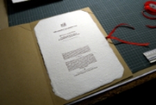 Ambasador of the Grodzka Gate w teczce introligatorskiej dla uczestników Szkoły Letniej „Memory - Place – Presence" 2015