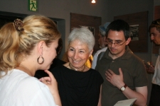 Neta Żytomirska-Avidar zwiedza wystawę w Ośrodku &bdquo;Brama Grodzka-Teatr NN