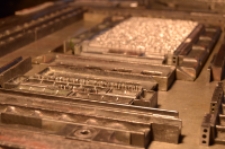 Matryca drukarska do afisza przygotowanego do wydarzenia Lublin Pamięć Zagłady/Misterium Światła i Ciemności. Rocznica likwidacji lubelskiego getta na Podzamczu