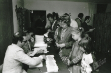I tura wybor&oacute;w parlamentarnych 4 czerwca 1989 roku w Polsce