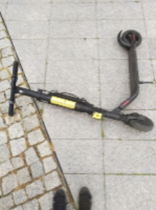 1 dzień życia. 12:51, plac przed CSK, Paulina