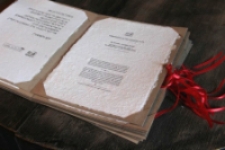 Ambasador of the Grodzka Gate w teczce introligatorskiej dla uczestników Szkoły Letniej „Memory - Place – Presence" 2015