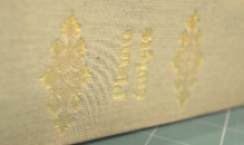 Złocenie na grzbiecie książki