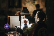 "Wojna świat&oacute;w". Koncert z performatywnym czytaniem.