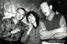 studenci historii sztuki w mieszkaniu Włodzimierza Borowskiego