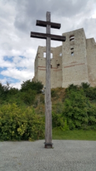 Krzyż na starym cmentarzu w Kazimierzu Dolnym