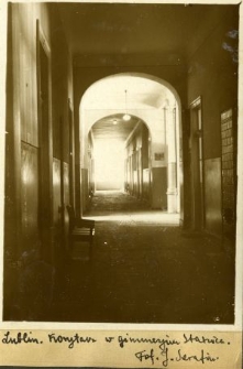 Korytarz w gimnazjum imienia Stanisława Staszica w Lublinie