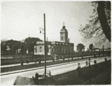 Widok na kości&oacute;ł garnizonowy