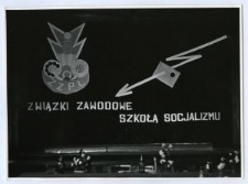 Symbol ZZPŁ wraz socjalistycznym sloganem