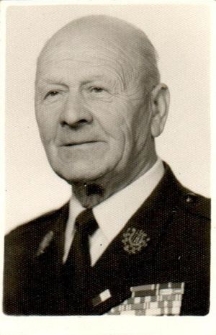 Portret Józefa Gierczaka z okresu emerytalnego