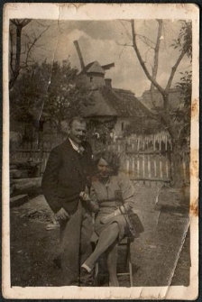 Helena i Józef Gierczakowie pozujący do fotografii