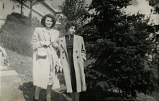 Siostry Szwajgier przed Zamkiem Lubelskim