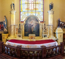 Ołtarz św. Franciszka - kości&oacute;ł p.w. św. Stanisława Biskupa Męczennika w Łańcucie