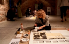 Irańsko-polski performance malarstwa kaligraficznego