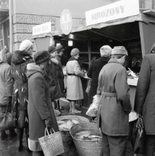 Stoisko handlowe przy Krakowskim Przedmieściu w Lublinie