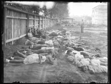 Dzieci przy Szkole Powszechnej Nr 11 w Lublinie