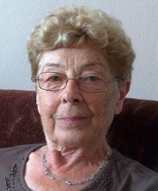 Ludzie podczas strajk&oacute;w wzięli nas za UB-owc&oacute;w - Wanda Brzyska - fragment relacji świadka historii [AUDIO]