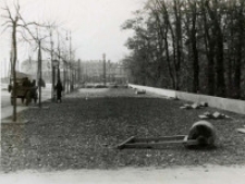 Budowa deptaka na ulicy Warszawskiej koło Ogrodu Miejskiego - w czasie budowy