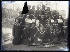 Uczennice na ulicy Podwale w Lublinie