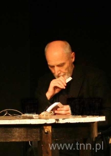 Ryszard Krynicki podczas spotkania Lubelskie czytanie poet&oacute;w. "Wierszem o wierszu"