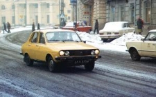 Dacia 1310 na ulicy Królewskiej w Lublinie