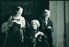 Aktorzy podczas próby przedstawienia "Opera za trzy grosze"