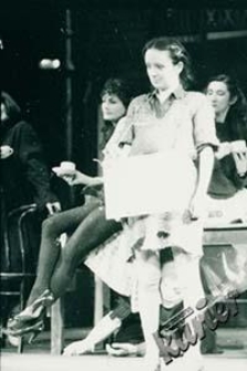 Aktorzy podczas pr&oacute;by przedstawienia "Opera za trzy grosze"