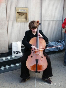 Maike performing Chaczaturian's "Adantino" on cello
