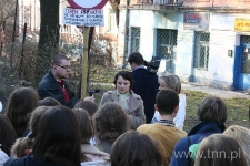 Odczytywanie fragmentu listu napisanego przez dziadka Henia Żytomirskiego 7 stycznia 1941 r., "Listy do Henia" - 2006 r.