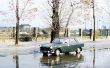 Peugeot 404 na Alejach Zygmuntowskich w Lublinie