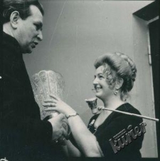 Janina Jarzyna odbierająca nagrodę &bdquo;Lublinianki 1972 roku&rdquo;