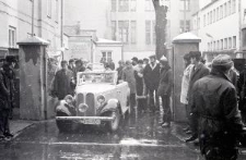 Rajd zabytkowych samochod&oacute;w w Lublinie