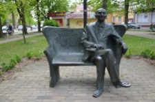 Ławeczka Izaaka Bashevisa Singera w Biłgoraju