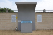 Ściana pamięci przy trzecim tzw. nowym cmentarzu żydowskim w Biłgoraju